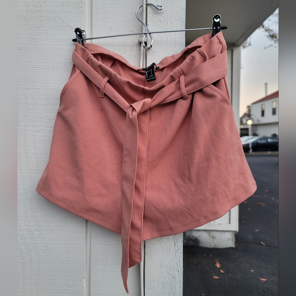 Pink Stretchable shorts
